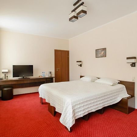 Hotel 12 Харьков Номер фото