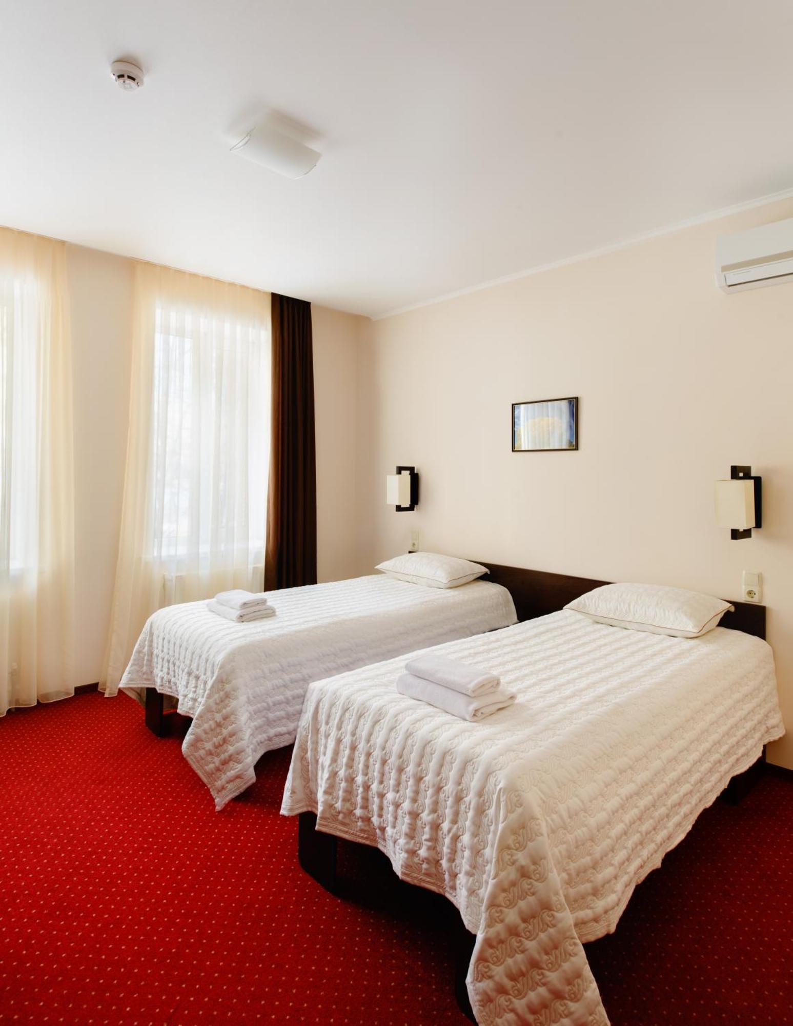 Hotel 12 Харьков Номер фото
