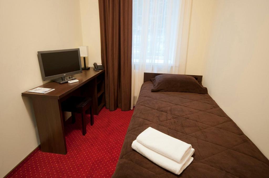 Hotel 12 Харьков Номер фото
